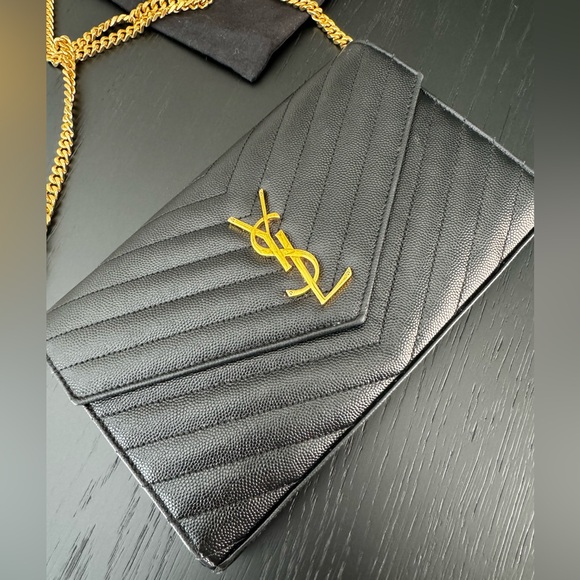 YSL Large Wallet on Chain - Picture 2 of 11